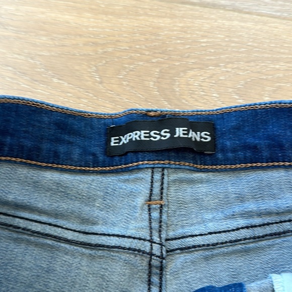 Express size 6 button fly high waist shorts - Picture 3 of 5